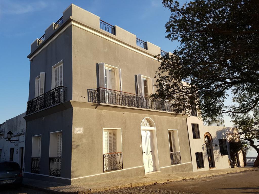 Casa Francis - Apartamentos コロニア・デル・サクラメント エクステリア 写真